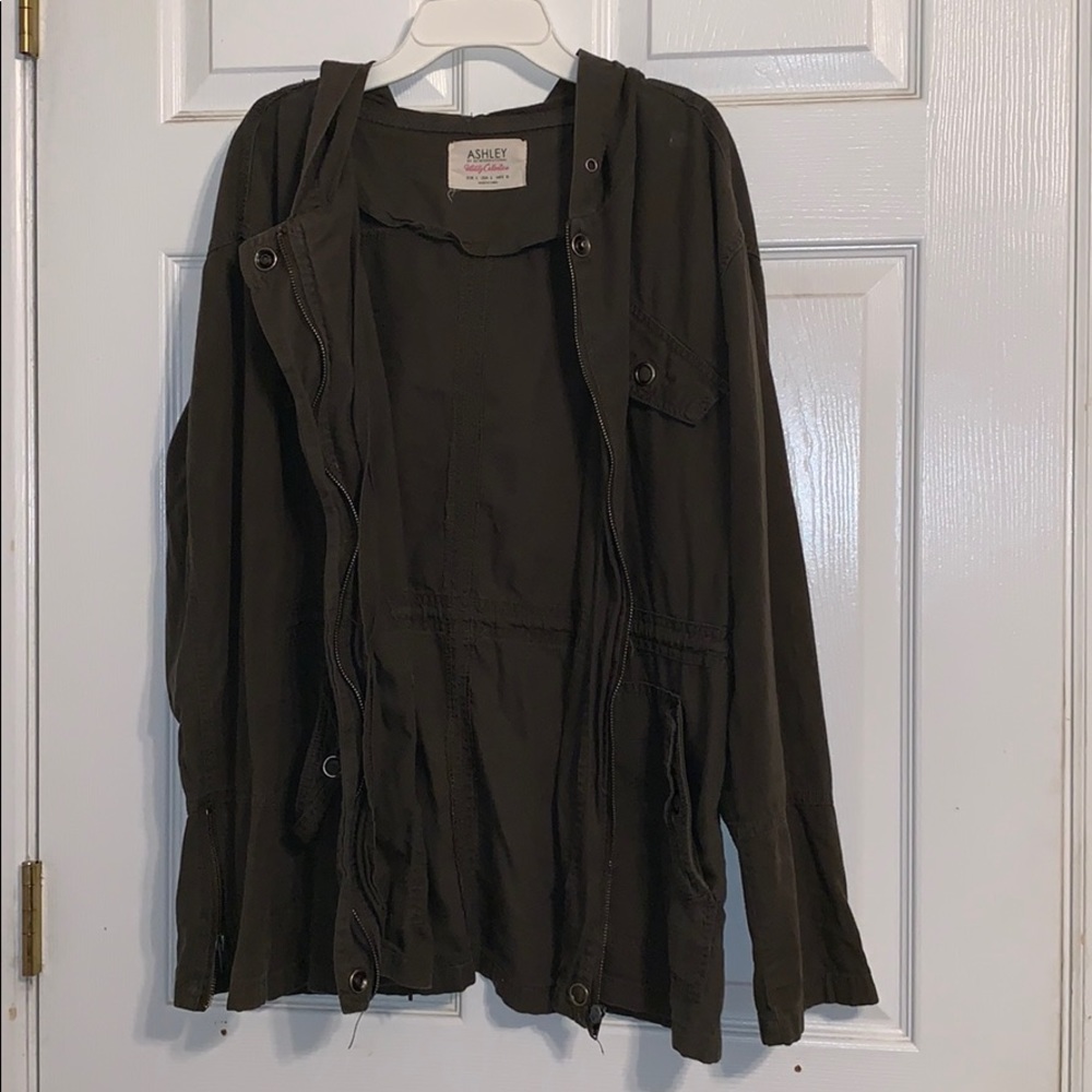 Green Jacket - Picture 2 of 4